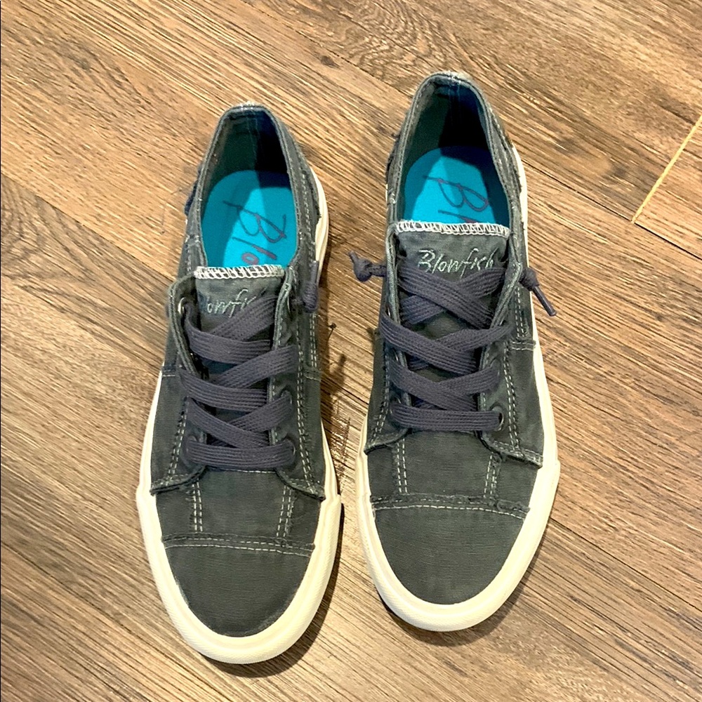 Blowfish Women’s Dark Gray Sneakers